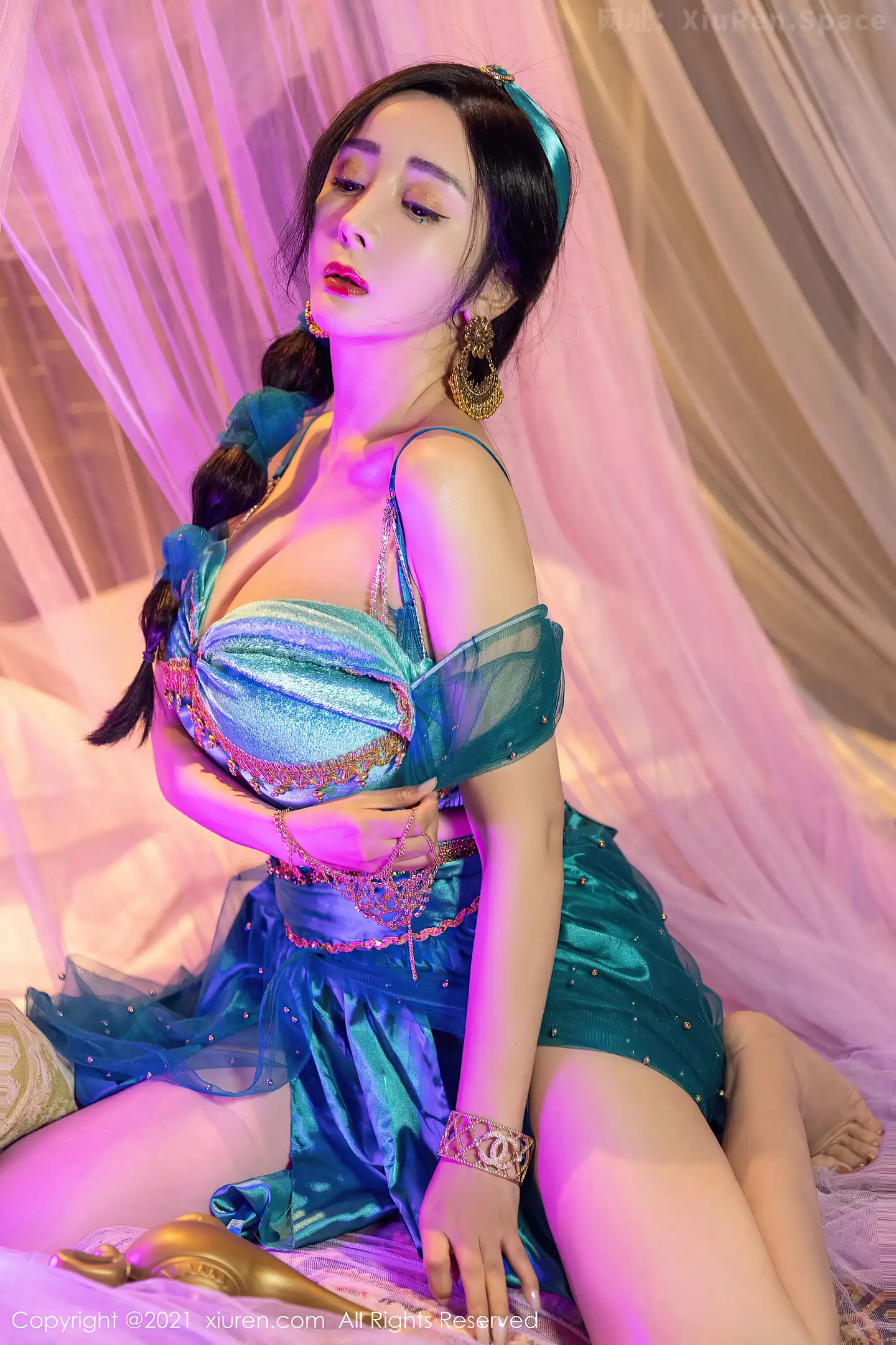 图片[5]-[XiuRen秀人网]VOL.4243 模特允爾成都旅拍异域风情主题私房半脱露丰乳肥臀极致诱惑写真63P-秀人网官方网站